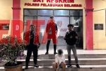 Polres Pelabuhan Belawan Amankan Anggota Genk Motor, Lima Celurit dan Senjata Panah Disita